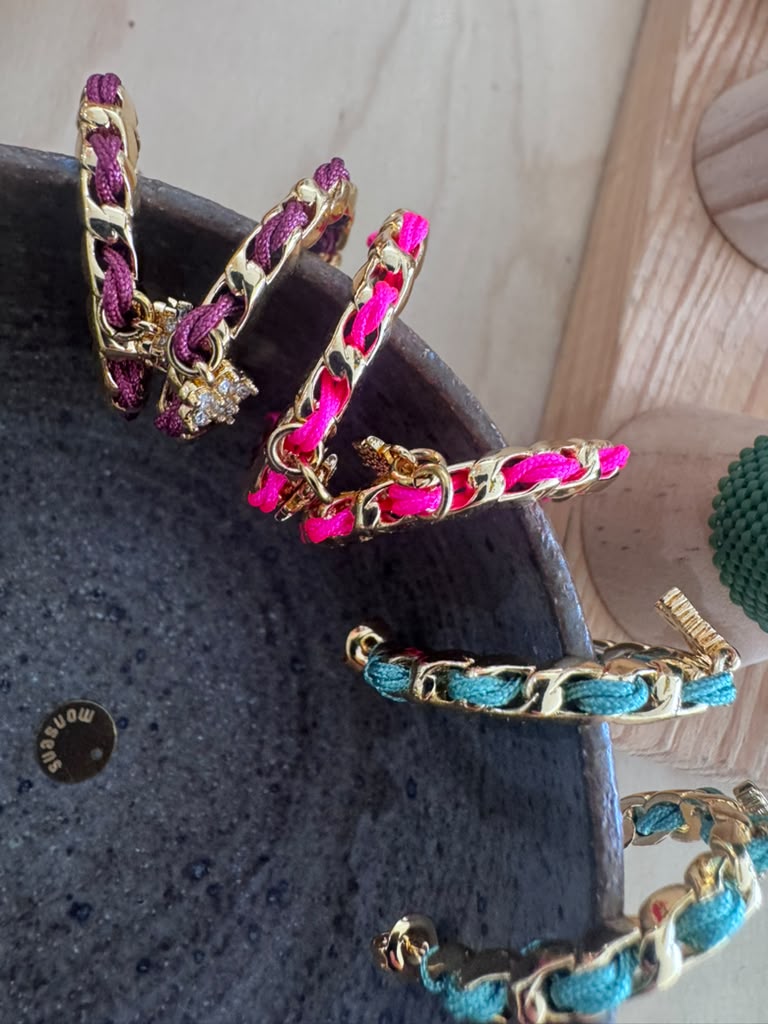 aretes petit avec charm