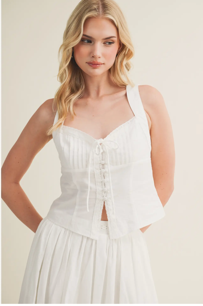 sculpted top white