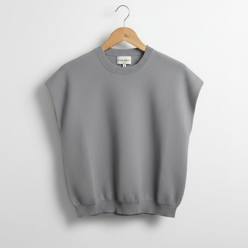grey round neck knit top